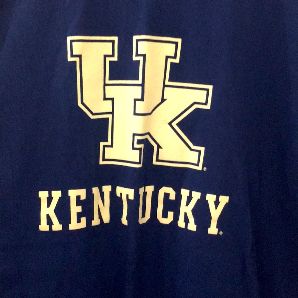 🔥3 for $25🔥🔵University of Kentucky T-Shirt🔵 - Picture 2 of 4